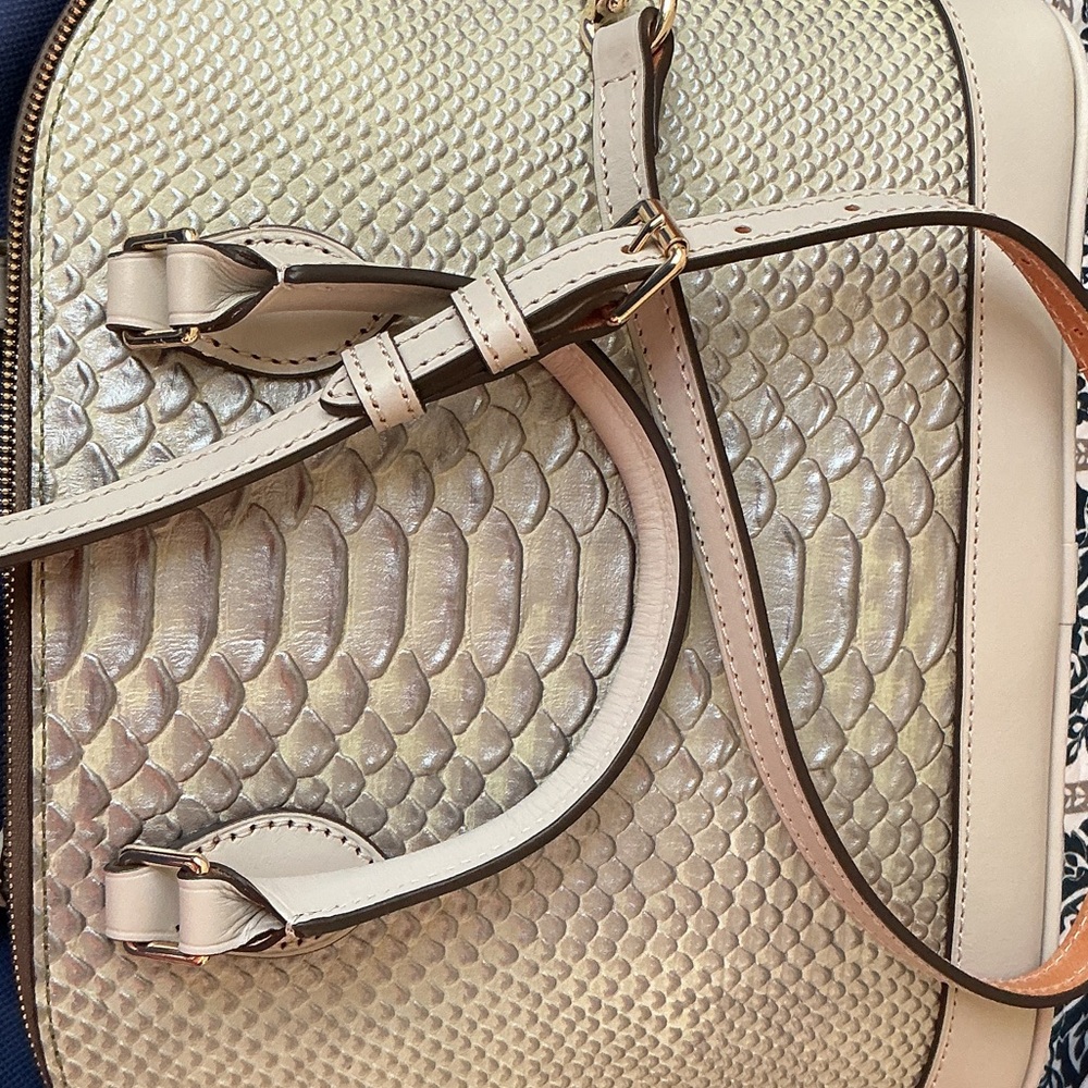 Dooney & Bourke metal green zip zip satchel NWT. - Picture 7 of 10